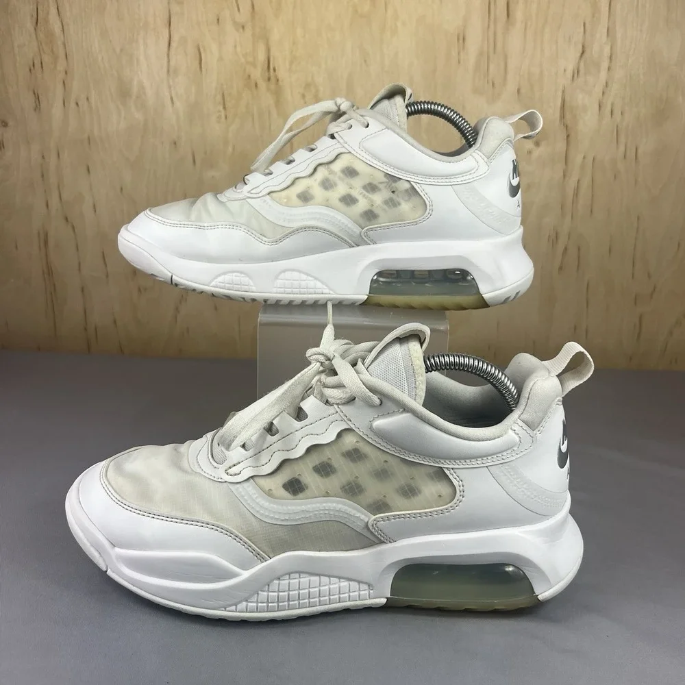 Nike Jordan Max 200 Men's White Sneakers CD6105-101 Size 8 Used